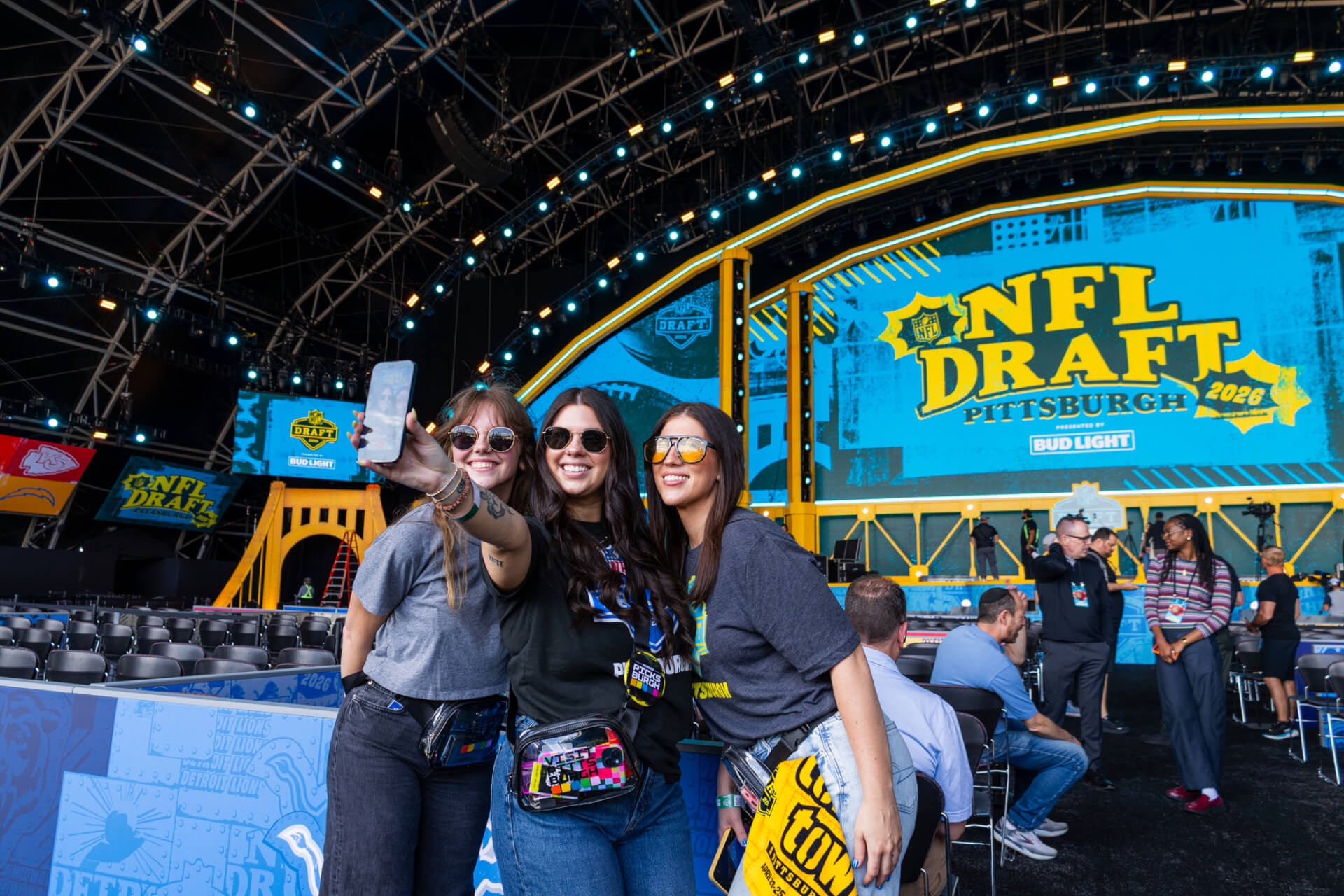 VisitPITTSBURGH | NFL Draft 2026 VisitPITTSBURGH | NFL Draft 2026